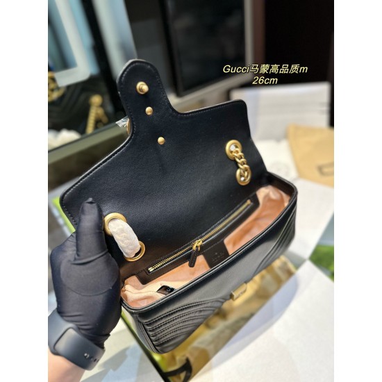 GUCCI GG Marmont Shoulder Bag