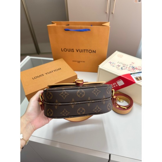 M46740  LOUIS VUITON LV  Saumur BB