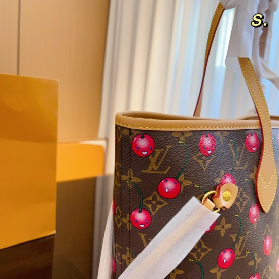 Louis Vuitton LV Neverfull Latest