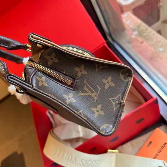 Louis Vuitton LV OnTheGo Shoulder Bag